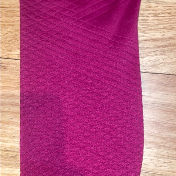 nike cropped leggings - Picture 3 of 3